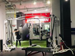 -汗水空间私教健身连锁(SM广场店)