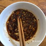 各种丸子。鸭血、油豆皮太好吃了，我们还提前泡了一下