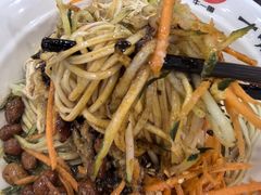 -牛一嘴·兰州牛肉面·大盘鸡(财富中心店)