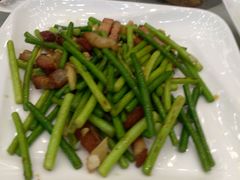 蒜心炒烧腩肉-太子园林酒家