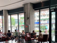 大堂-星巴克(延吉百利城店)
