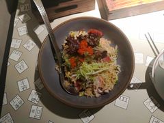 -穹六人间 people 6(岳阳路店)