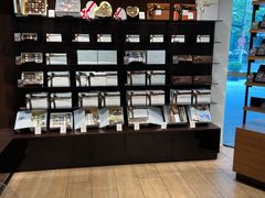 -Laderach 莱德拉(上海环贸iapm店)