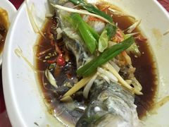 -布尔津河堤夜市