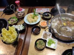 -左庭右院鲜牛肉火锅(金山万达店)