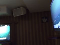 -唯爱KTV聚会餐厅(仙林东城汇店)