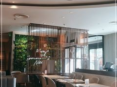 大堂-必胜客(松雷店)