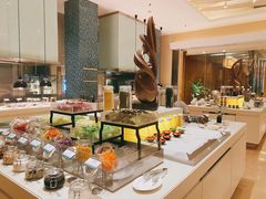 自助取餐区-上海浦东假日酒店逸庭咖啡厅