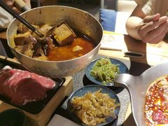 -湊湊火锅·茶憩(南京东路悦荟店)