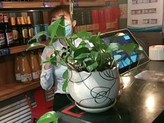 大堂-俭寨大盘鸡·缸子肉·小公鸡·新疆菜(云通店)