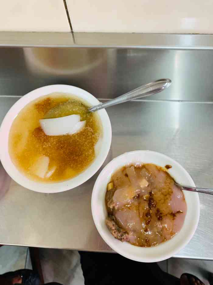 金树冰果室-"凤梨冰里面一定要加杏仁露,超级好吃!老.