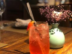 草莓味苏打特饮-Carbon莫卡哆·意大利复古集市餐厅(杭州大厦店)