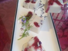 -依江春水烤鸭店