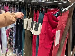 -lululemon(比斯特购物村店)