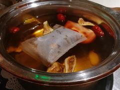 野菌汤锅-一叶一世界•素食餐厅(环球中心店)