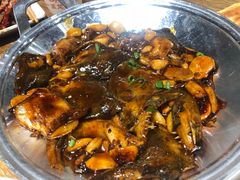 砂锅碟鱼头-叶派龙虾•招牌香辣蟹·海鲜(中海国际店)