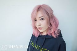 -God Hands发型设计复古会所
