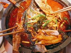 -鸣记脆皮烤鱼·海鲜烤鱼(三八广场店)