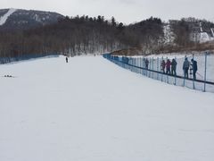 -亚布力新体委滑雪场