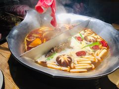 台式麻辣锅-湊湊火锅·茶憩(杭州湖滨银泰in77店)