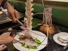 -得意咚瓜·顺德鱼生·冬瓜火锅(深圳首店)