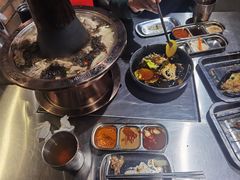 -马路牙子烧烤音乐酒馆(望京店)