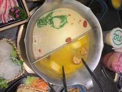 -湊湊火锅·茶憩(打浦桥日月光店)