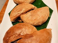 现烤鲜花饼-云海肴·汽锅鸡·云南菜(苏州中心店)