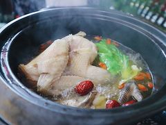 农家土鸡煲-国生茶庄·地道农家菜团建活动