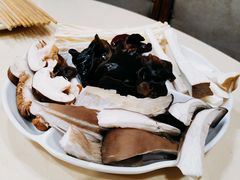 -楼外楼大刀肉传统火锅居(博学路店)