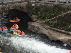 -藏龙百瀑漂流