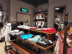 -Hollister(天环广场店)