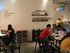 大堂-喜茶(上海打浦桥日月光gelato lab+店)