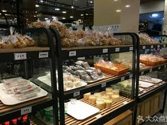 面包甜点陈列柜-鸿瑞興面馆(梅岭店)