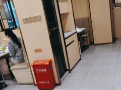 -七欣天香辣蟹火锅(闵行浦江欢乐颂店)