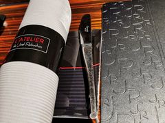 餐具摆设-L'ATELIER de Joel Robuchon(外滩18号店)