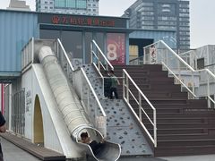 -资和信百货商场