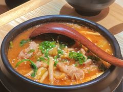 鲜豆腐泡菜汤-松鱼亭·和牛烧肉(协鑫广场店)