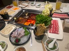 -海底捞火锅鲜切牛肉主题店(长寿路店)