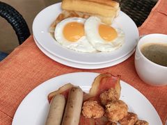 -亚龙湾希尔顿自助餐厅·海鲜·烧烤·沙滩BBQ·现场乐队