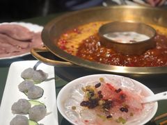 菊花牛油锅底-巴蜀大宅门火锅(川音店)