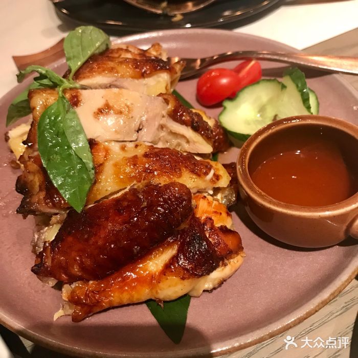 玛满矿泰国餐厅(百联西郊店)泰式香草烤鸡图片 - 第1张