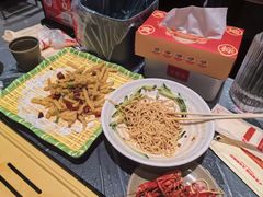 -肥肥虾庄·金牌油焖大虾(杨园滨江时代walk店)