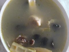 -南汇老顾农家乐采摘大团水蜜桃采摘店