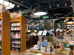 -西西弗书店&矢量咖啡(凯德晶萃广场店)