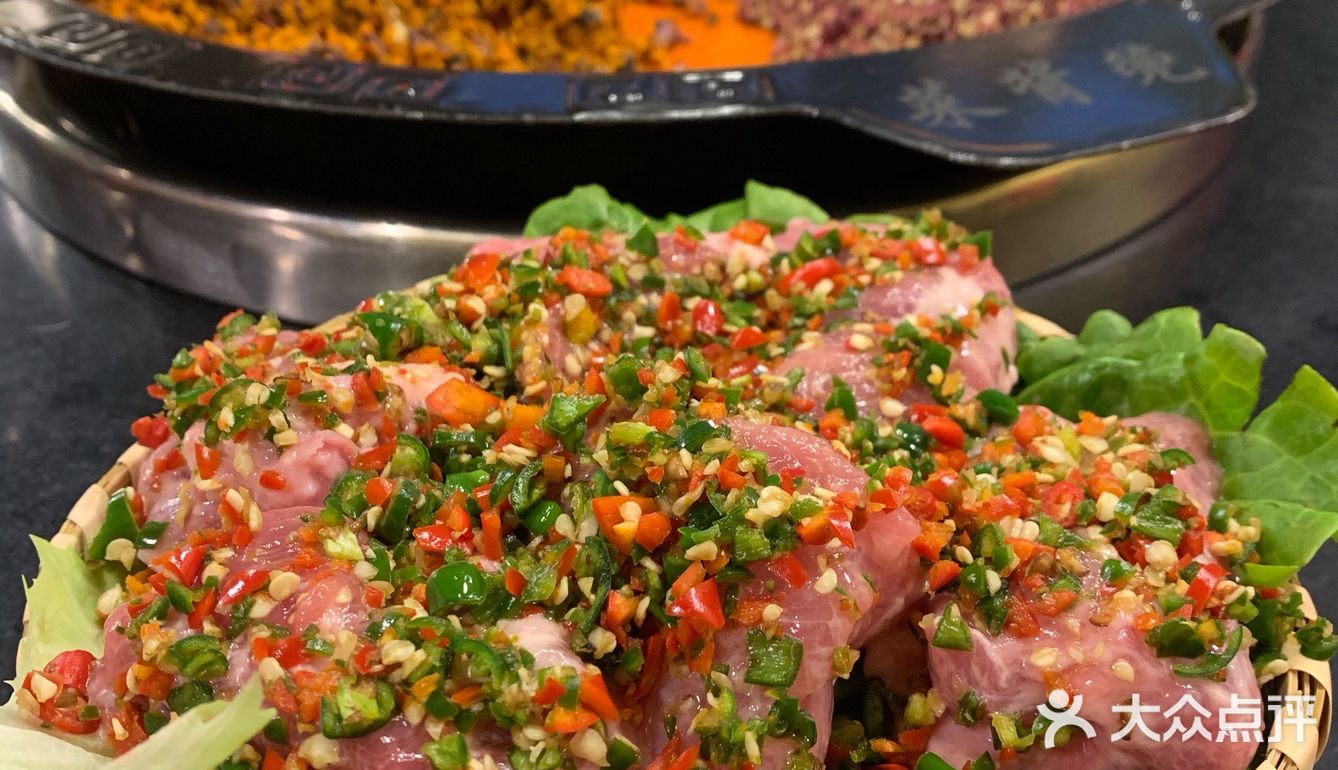 主业卖火锅，副业“开景区”