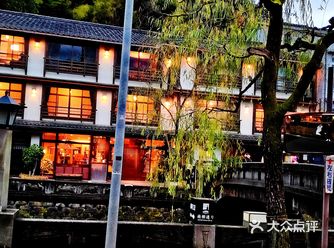 【特色】城崎是很有特色的小镇，日本当地人节假日都会来