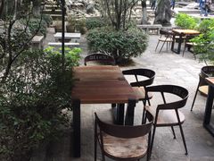 -蓝壁虎咖啡酒馆