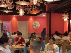 -老街烧烤大排档·地道湖北菜·龙虾馆(汉口火车站店)