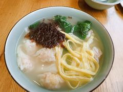 酸辣鲜虾馄饨-缸鸭狗(天一广场店)